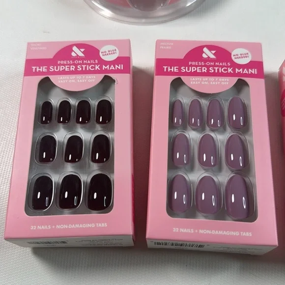 Lot of 10 NWT Press-On Nails